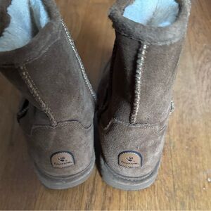BearPaw Brown Suede Boots with fur lining Youth size 4